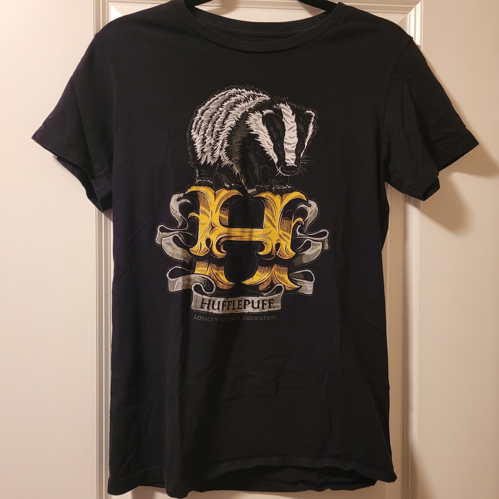 Harry Potter Hufflepuff Black Unisex T-Shirt with Badger and Gold Accents